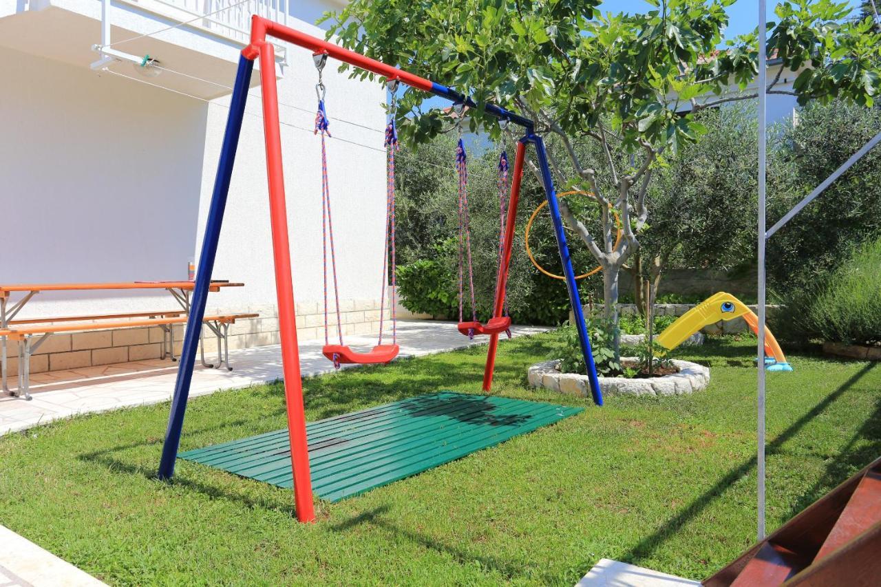 Family Friendly Seaside Apartments Razanj, Rogoznica - 10373 Dış mekan fotoğraf