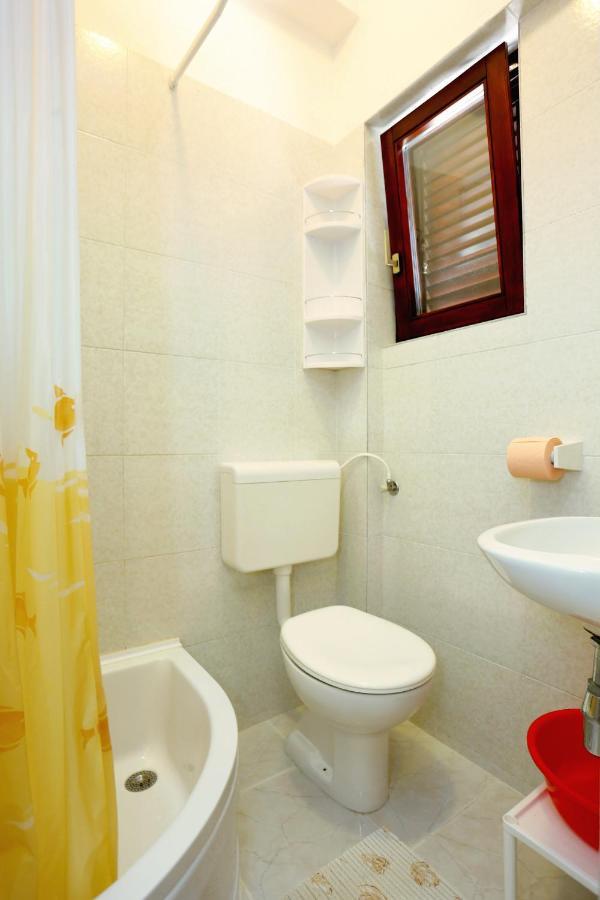 Family Friendly Seaside Apartments Razanj, Rogoznica - 10373 Dış mekan fotoğraf