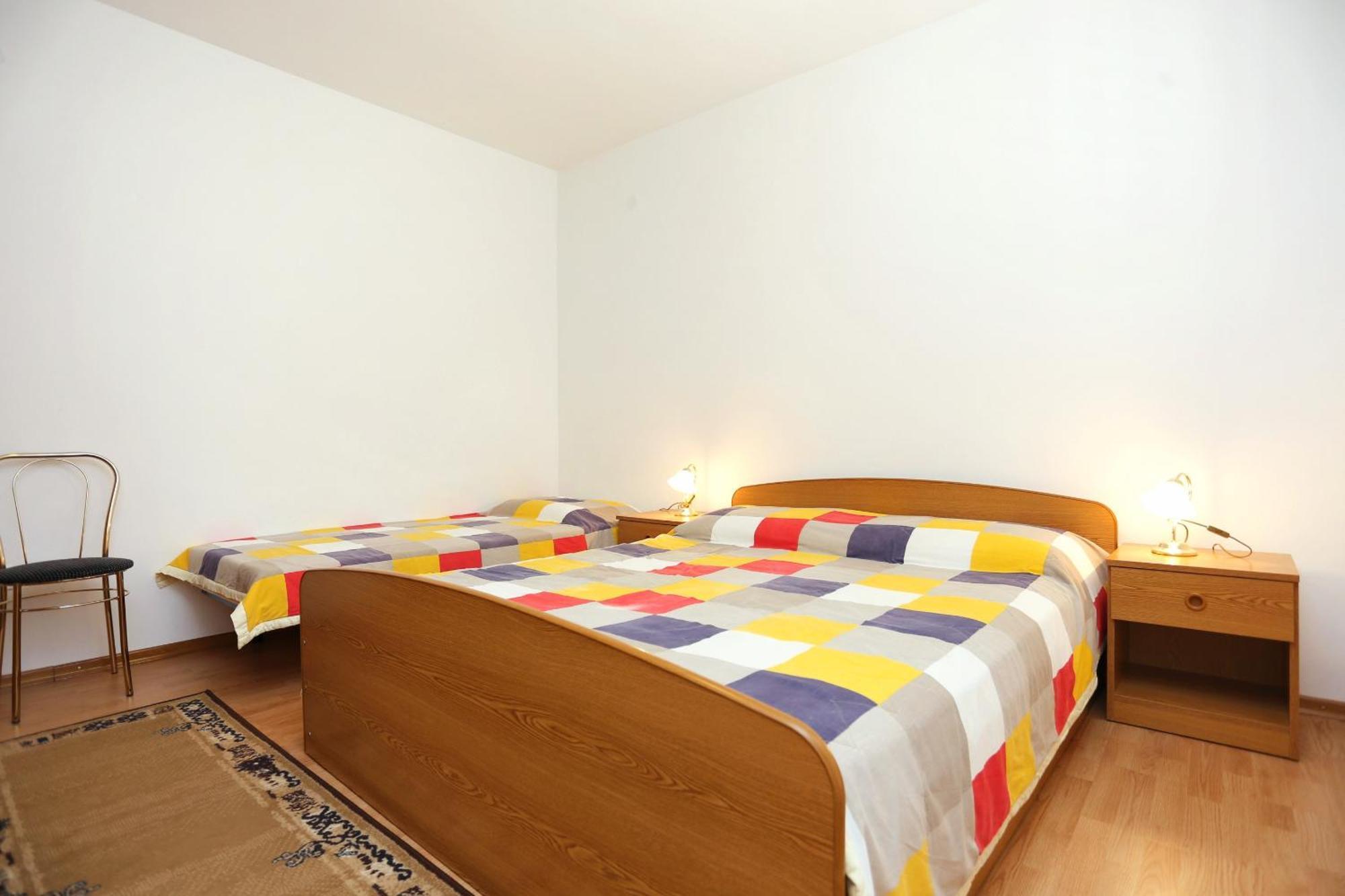 Family Friendly Seaside Apartments Razanj, Rogoznica - 10373 Oda fotoğraf